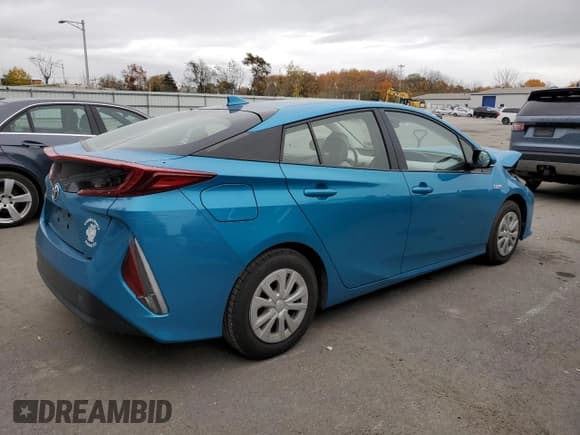 ✅ 2017 Toyota Prius Plus • VIN: JTDKARFP7H3053061 • Lot: 87458635. Listed on Copart with 94,415 mi. Free auction sales archive from the USA and detailed vehicle history report at DreamBid. Image 3.