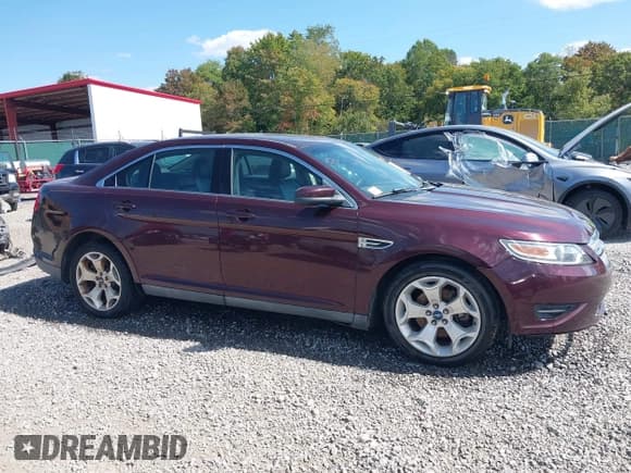 ✅ 2011 Ford Taurus SEL • VIN: 1FAHP2EW8BG173580 • Lot: 43200057. Wystawiony na IAAI z przebiegiem 127 731 mil. Bezpłatny archiwum sprzedaży aukcyjnych z USA i szczegółowy raport historii pojazdu na DreamBid. Zdjęcie 14.