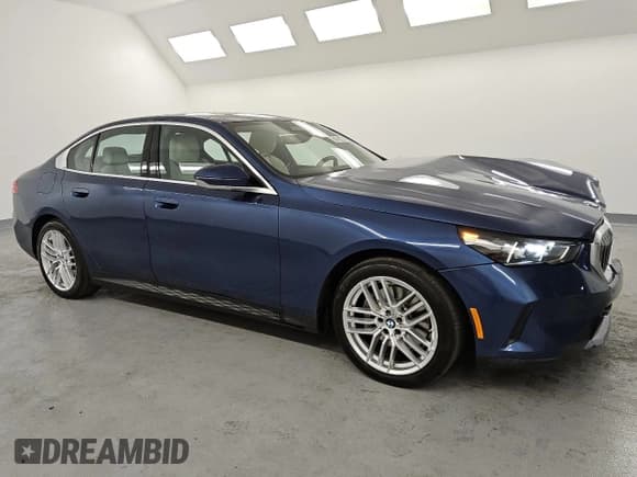 ✅ 2024 BMW 5 Series 530i • VIN: WBA43FJ05RCP84503 • Lot: 81787554. Listed on Copart with 20,200 mi. Free auction sales archive from the USA and detailed vehicle history report at DreamBid. Image 4.