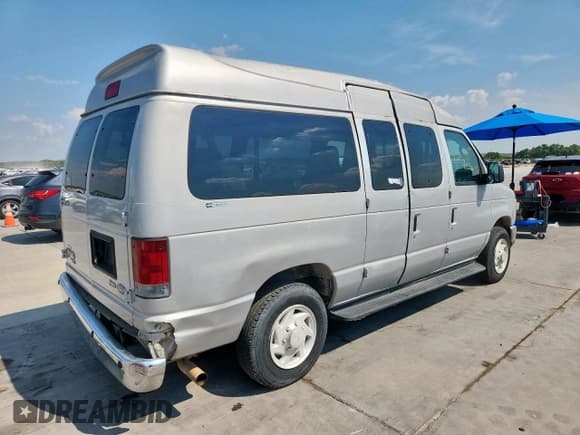 ✅ 2009 Ford Econoline Passenger XL • VIN: 1FBNE31L69DA46976 • Lot: 69554245. Wystawiony na Copart z przebiegiem 57 537 mil. Bezpłatny archiwum sprzedaży aukcyjnych z USA i szczegółowy raport historii pojazdu na DreamBid. Zdjęcie 3.