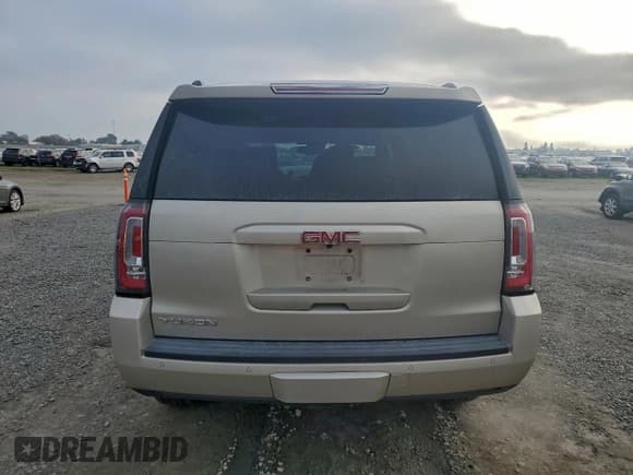 ✅ 2016 GMC Yukon SLT • VIN: 1GKS2BKC4GR441162 • Lot: 94142795. Wystawiony na Copart z przebiegiem 128 039 mil. Bezpłatny archiwum sprzedaży aukcyjnych z USA i szczegółowy raport historii pojazdu na DreamBid. Zdjęcie 6.