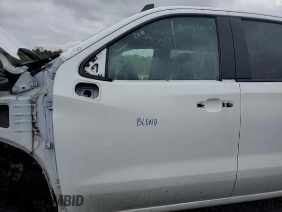 ✅ 2019 Chevrolet Silverado 1500 RST • VIN: 1GCUYEED8KZ115947 • Lot: 46761774. Wystawiony na Copart z przebiegiem 131 431 mil. Bezpłatny archiwum sprzedaży aukcyjnych z USA i szczegółowy raport historii pojazdu na DreamBid. Zdjęcie 7.