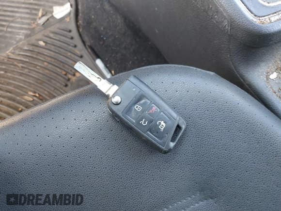 ✅ 2015 Volkswagen Golf TSI S • VIN: 3VW917AU1FM060497 • Лот: 41617489. Опубликован ранее на IAAI с пробегом 131 051 миль. Бесплатный доступ к архиву аукционных продаж из США и подробный отчёт об истории автомобиля на DreamBid. Изображение 11.