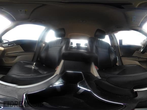 ✅ 2015 Honda Accord LX • VIN: 1HGCR2F36FA183585 • Lot: 43307435. Wystawiony na IAAI z przebiegiem 147 986 mil. Bezpłatny archiwum sprzedaży aukcyjnych z USA i szczegółowy raport historii pojazdu na DreamBid. Zdjęcie 17.