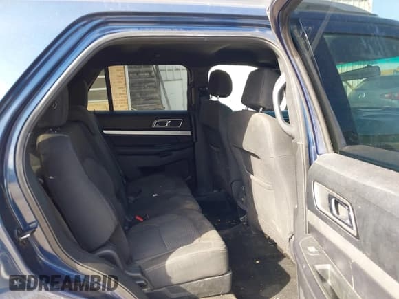 ✅ 2017 Ford Explorer XLT • VIN: 1FM5K8DH3HGA14021 • Lot: 43180468. Wystawiony na IAAI z przebiegiem 161 443 mil. Bezpłatny archiwum sprzedaży aukcyjnych z USA i szczegółowy raport historii pojazdu na DreamBid. Zdjęcie 8.