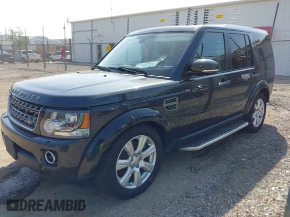 ✅ 2015 Land Rover LR4 HSE • VIN: SALAG2V60FA759297 • Lot: 42128974. Listed on IAAI with 162,058 mi. Free auction sales archive from the USA and detailed vehicle history report at DreamBid. Image 2.