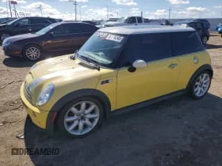 ✅ 2003 MINI Hardtop S • VIN: WMWRE33453TD63017 • Lot: 57776245. Listed on Copart with 209,483 mi. Free auction sales archive from the USA and detailed vehicle history report at DreamBid. Image 1.