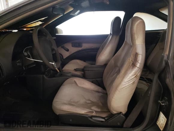 ✅ 1996 Saturn SC • VIN: 1G8ZF1280TZ139117 • Лот: 73220274. Опубликован ранее на Copart с пробегом Не указан. Бесплатный доступ к архиву аукционных продаж из США и подробный отчёт об истории автомобиля на DreamBid. Изображение 7.