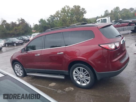 ✅ 2015 Chevrolet Traverse LT • VIN: 1GNKRGKD3FJ107593 • Lot: 43397778. Wystawiony na IAAI z przebiegiem 172 423 mil. Bezpłatny archiwum sprzedaży aukcyjnych z USA i szczegółowy raport historii pojazdu na DreamBid. Zdjęcie 15.