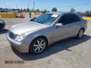 ✅ 2004 Mercedes-Benz C 230 Kompressor • VIN: WDBRF40J64F459900 • Лот: 42500575. Опубликован ранее на IAAI с пробегом 231 657 миль. Бесплатный доступ к архиву аукционных продаж из США и подробный отчёт об истории автомобиля на DreamBid. Изображение 17.