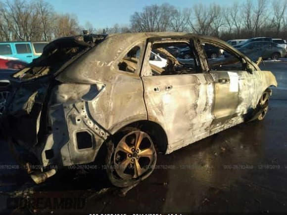 ✅ 2016 Ford Edge SE • VIN: 2FMPK3G9XGBB43430 • Lot: 31284015. Listed on IAAI with Not provided. Free auction sales archive from the USA and detailed vehicle history report at DreamBid. Image 4.