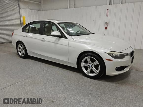 ✅ 2014 BMW 3 Series 328i • VIN: WBA3C1C50EK117555 • Lot: 83964545. Listed on Copart with 88,578 mi. Free auction sales archive from the USA and detailed vehicle history report at DreamBid. Image 4.