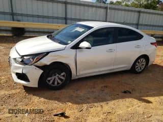 ✅ 2021 Hyundai Accent SE • VIN: 3KPC24A67ME131473 • Лот: 82243025. Размещён на Copart с пробегом 72 561 миль миль. Получите бесплатный доступ к архиву аукционных продаж из США и посмотрите подробный отчёт об истории автомобиля на DreamBid. Изображение 1.