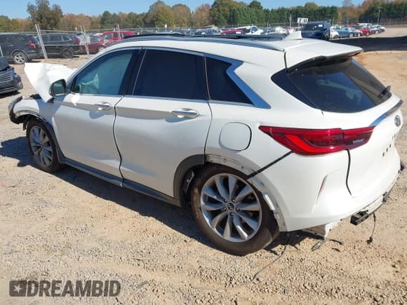 ✅ 2019 Infiniti QX50 Essential • VIN: 3PCAJ5M37KF106968 • Lot: 43619395. Wystawiony na IAAI z przebiegiem 44 637 mil. Bezpłatny archiwum sprzedaży aukcyjnych z USA i szczegółowy raport historii pojazdu na DreamBid. Zdjęcie 3.