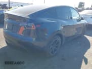 ✅ 2025 Tesla Model Y Long Range • VIN: 7SAYGDEE6SF287880 • Lot: 43529918. Wystawiony na IAAI z przebiegiem 12 513 mil. Bezpłatny archiwum sprzedaży aukcyjnych z USA i szczegółowy raport historii pojazdu na DreamBid. Zdjęcie 4.