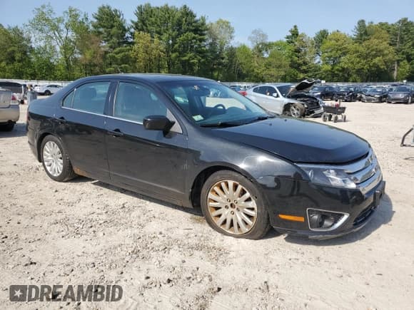 ✅ 2011 Ford Fusion Hybrid • VIN: 3FADP0L37BR131390 • Lot: 56880435. Listed on Copart with 240,955 mi. Free auction sales archive from the USA and detailed vehicle history report at DreamBid. Image 4.