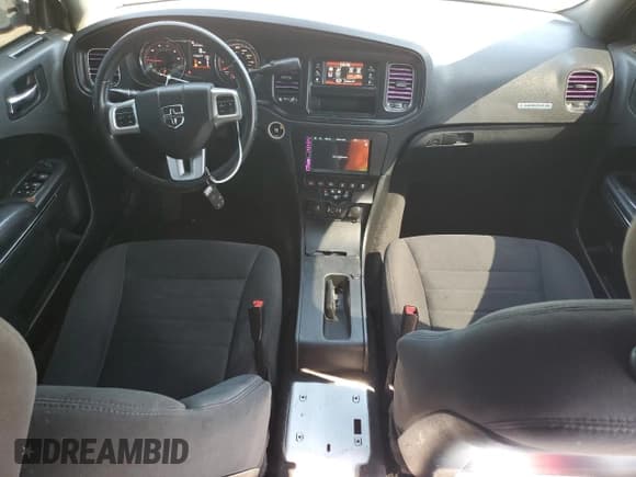 ✅ 2013 Dodge Charger Police • VIN: 2C3CDXATXDH721872 • Lot: 81427185. Wystawiony na Copart z przebiegiem 146 063 mil. Bezpłatny archiwum sprzedaży aukcyjnych z USA i szczegółowy raport historii pojazdu na DreamBid. Zdjęcie 8.