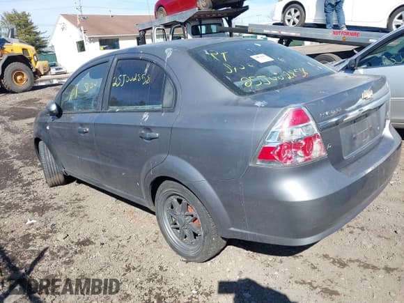 ✅ 2007 Chevrolet Aveo LT • VIN: KL1TG56637B163524 • Lot: 41832039. Wystawiony na IAAI z przebiegiem Nie podano. Bezpłatny archiwum sprzedaży aukcyjnych z USA i szczegółowy raport historii pojazdu na DreamBid. Zdjęcie 3.