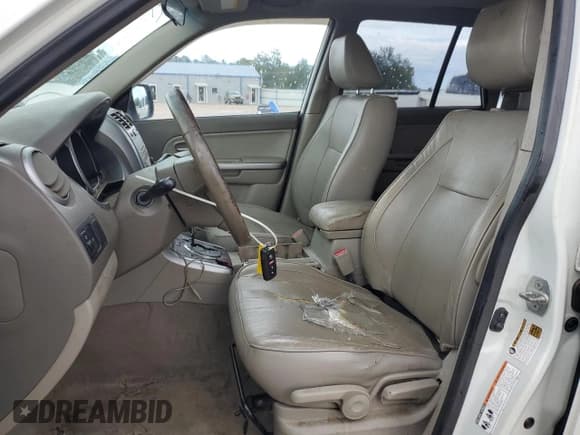 ✅ 2006 Suzuki Grand Vitara Luxury • VIN: JS3TD947164103167 • Лот: 66908895. Опубликован ранее на Copart с пробегом 195 261 миль. Бесплатный доступ к архиву аукционных продаж из США и подробный отчёт об истории автомобиля на DreamBid. Изображение 7.