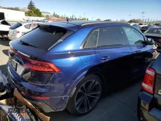 ✅ 2021 Audi RS Q8 • VIN: WU1ARBF14MD031081 • Lot: 45895403. Wystawiony na Copart z przebiegiem 6 906 mil. Bezpłatny archiwum sprzedaży aukcyjnych z USA i szczegółowy raport historii pojazdu na DreamBid. Zdjęcie 3.