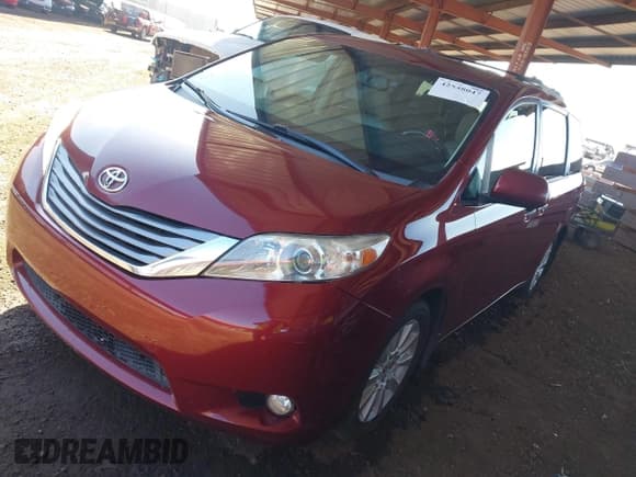 ✅ 2015 Toyota Sienna Limited • VIN: 5TDDK3DC1FS107467 • Lot: 42548047. Wystawiony na IAAI z przebiegiem 202 673 mil. Bezpłatny archiwum sprzedaży aukcyjnych z USA i szczegółowy raport historii pojazdu na DreamBid. Zdjęcie 17.