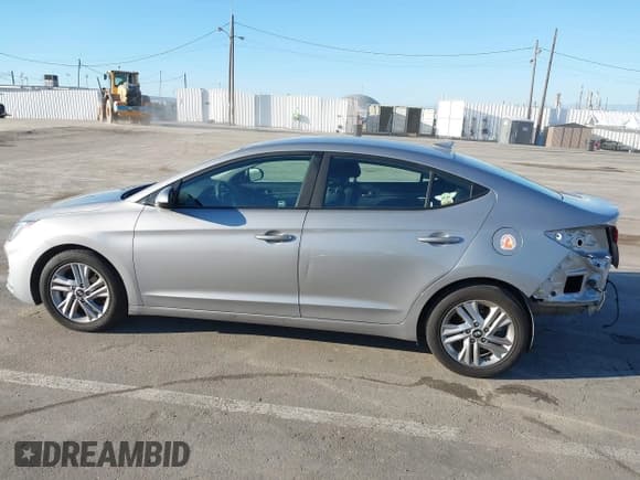 ✅ 2020 Hyundai Elantra SEL • VIN: 5NPD84LF6LH571548 • Лот: 43475668. Опубликован ранее на IAAI с пробегом 81 296 миль. Бесплатный доступ к архиву аукционных продаж из США и подробный отчёт об истории автомобиля на DreamBid. Изображение 15.