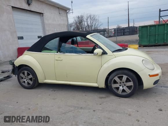 ✅ 2006 Volkswagen Beetle • VIN: 3VWRG31Y76M323800 • Lot: 41898148. Wystawiony na IAAI z przebiegiem 181 236 mil. Bezpłatny archiwum sprzedaży aukcyjnych z USA i szczegółowy raport historii pojazdu na DreamBid. Zdjęcie 14.
