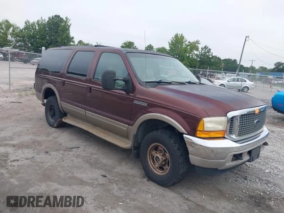 ✅ 2000 Ford Excursion Limited • VIN: 1FMNU43S8YEB53976 • Лот: 42979589. Опубликован ранее на IAAI с пробегом 265 877 миль. Бесплатный доступ к архиву аукционных продаж из США и подробный отчёт об истории автомобиля на DreamBid. Изображение 1.