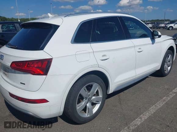 ✅ 2018 Audi Q5 Premium Plus • VIN: WA1BNAFY0J2150347 • Лот: 43161366. Опубликован ранее на IAAI с пробегом 62 612 миль. Бесплатный доступ к архиву аукционных продаж из США и подробный отчёт об истории автомобиля на DreamBid. Изображение 4.
