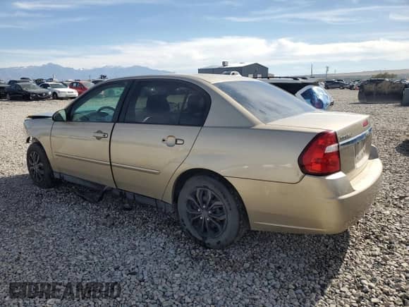 2007 Chevrolet Malibu 1LS z VIN 1G1ZS58F27F282956, wystawiony jako Copart lot #76812944 z przebiegiem 163 394 mil mil oraz Szkoda całkowita • Salvage title. Historia ofert i sprzedaży dostępna na DreamBid. Obrazek 2.