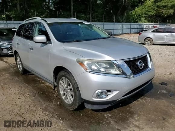 ✅ 2016 Nissan Pathfinder SV • VIN: 5N1AR2MM7GC629133 • Lot: 81055175. Listed on Copart with 173,714 mi. Free auction sales archive from the USA and detailed vehicle history report at DreamBid. Image 14.