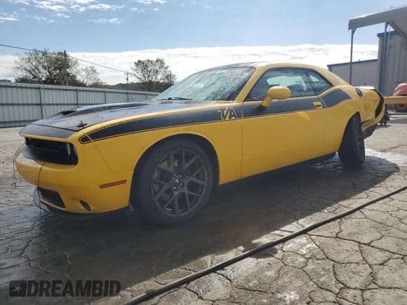 ✅ 2017 Dodge Challenger R/T • VIN: 2C3CDZBT7HH651439 • Lot: 87303325. Listed on Copart with 82,852 mi. Free auction sales archive from the USA and detailed vehicle history report at DreamBid. Image 1.