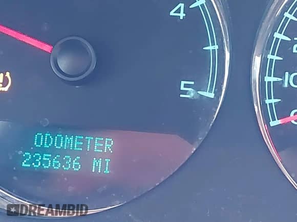 2008 Chevrolet Silverado 3500HD SRW LTZ with VIN 1GCHK33658F172919, listed as a IAAI auction lot 41622999 with 235,636 mi miles and . Bid and sale history available at DreamBid. Image 15.