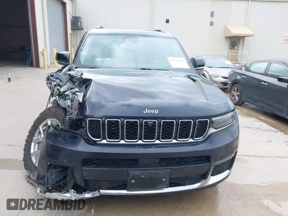 ✅ 2023 Jeep Grand Cherokee Limited • VIN: 1C4RJKBGXP8820298 • Lot: 42730705. Listed on IAAI with 82,902 mi. Free auction sales archive from the USA and detailed vehicle history report at DreamBid. Image 12.