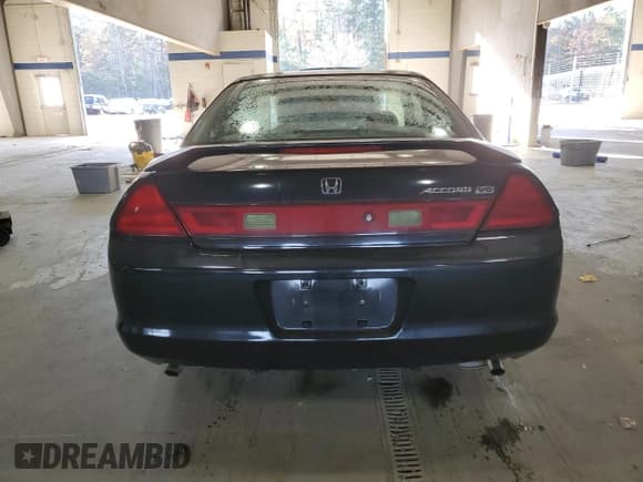 ✅ 2000 Honda Accord EX • VIN: 1HGCG225XYA044365 • Lot: 93551665. Wystawiony na Copart z przebiegiem 235 985 mil. Bezpłatny archiwum sprzedaży aukcyjnych z USA i szczegółowy raport historii pojazdu na DreamBid. Zdjęcie 6.