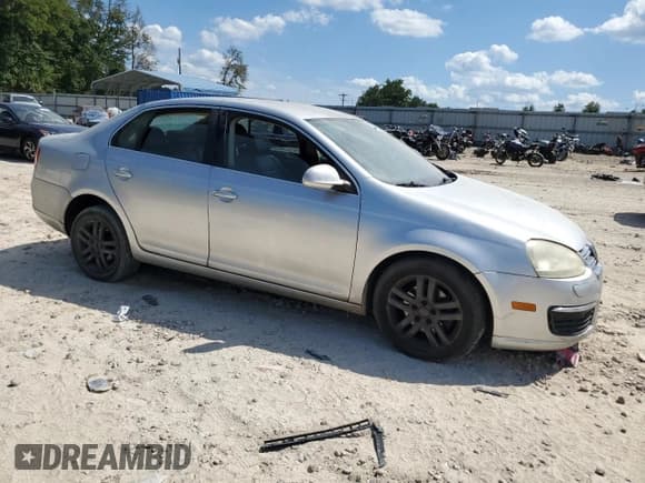 ✅ 2006 Volkswagen Jetta 2.5L • VIN: 3VWRF71K36M705232 • Лот: 70362695. Опубликован ранее на Copart с пробегом 182 398 миль. Бесплатный доступ к архиву аукционных продаж из США и подробный отчёт об истории автомобиля на DreamBid. Изображение 4.