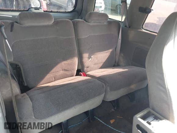 ✅ 2000 Ford Explorer • VIN: 1FMYU60X1YUA72719 • Lot: 41488348. Listed on IAAI with 283,888 mi. Free auction sales archive from the USA and detailed vehicle history report at DreamBid. Image 8.