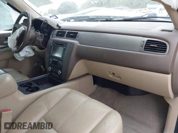 ✅ 2013 Chevrolet Tahoe LT • VIN: 1GNSKBE06DR373205 • Лот: 43092529. Опубликован ранее на IAAI с пробегом 160 043 миль. Бесплатный доступ к архиву аукционных продаж из США и подробный отчёт об истории автомобиля на DreamBid. Изображение 5.