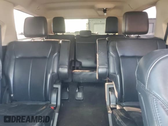 ✅ 2022 Ford Expedition Max XLT • VIN: 1FMJK1JT9NEA47188 • Lot: 95618775. Wystawiony na Copart z przebiegiem 70 740 mil. Bezpłatny archiwum sprzedaży aukcyjnych z USA i szczegółowy raport historii pojazdu na DreamBid. Zdjęcie 10.