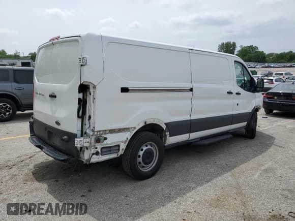 ✅ 2018 Ford Transit • VIN: 1FTYR2YM7JKB11758 • Lot: 56549705. Wystawiony na Copart z przebiegiem 104 015 mil. Bezpłatny archiwum sprzedaży aukcyjnych z USA i szczegółowy raport historii pojazdu na DreamBid. Zdjęcie 3.