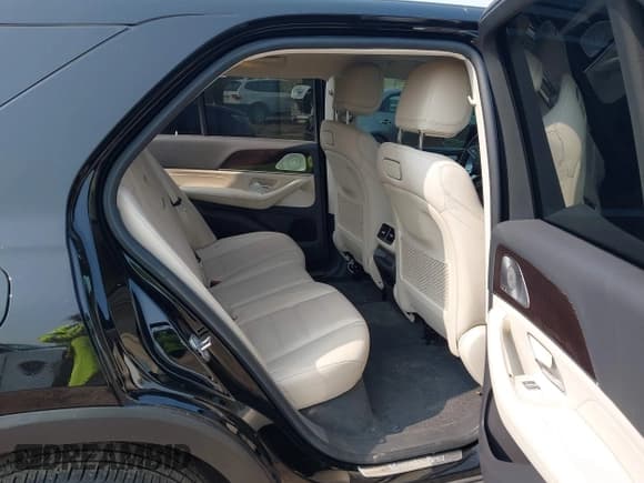 ✅ 2020 Mercedes-Benz GLE 350 • VIN: 4JGFB4KB7LA027894 • Lot: 42465226. Wystawiony na IAAI z przebiegiem 51 317 mil. Bezpłatny archiwum sprzedaży aukcyjnych z USA i szczegółowy raport historii pojazdu na DreamBid. Zdjęcie 8.