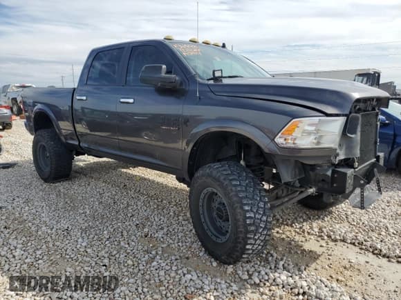 ✅ 2017 Ram 2500 Big Horn • VIN: 3C6UR5DL8HG569864 • Lot: 42654395. Listed on Copart with 218,975 mi. Free auction sales archive from the USA and detailed vehicle history report at DreamBid. Image 4.