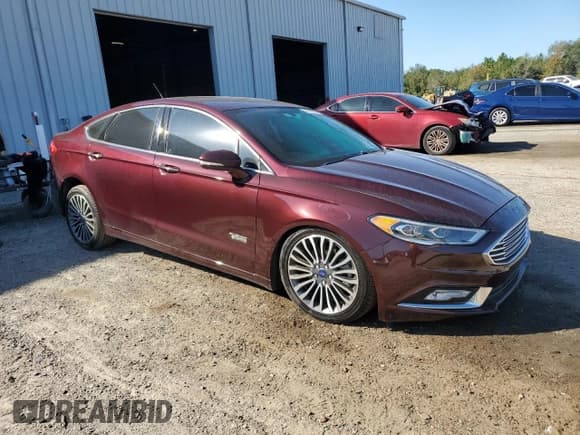 ✅ 2017 Ford Fusion SE • VIN: 3FA6P0PU1HR281953 • Лот: 91416775. Опубликован ранее на Copart с пробегом 124 530 миль. Бесплатный доступ к архиву аукционных продаж из США и подробный отчёт об истории автомобиля на DreamBid. Изображение 4.