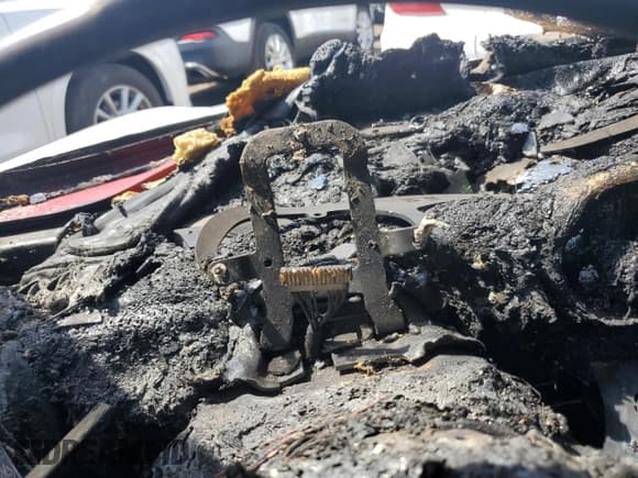 ✅ 2008 MINI Hardtop • VIN: WMWMF33558TT60087 • Lot: 54344615. Listed on Copart with Not provided. Free auction sales archive from the USA and detailed vehicle history report at DreamBid. Image 9.