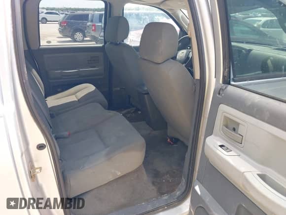 2006 Dodge Dakota SLT with VIN 1D7HE48N46S646527, listed as a IAAI auction lot 42680779 with 191,935 mi miles and . Bid and sale history available at DreamBid. Image 8.