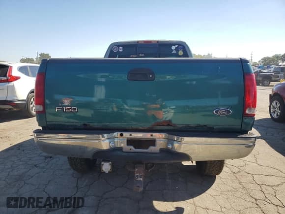 ✅ 1998 Ford F-150 • VIN: 1FTZX18WXWNB90516 • Lot: 85596045. Wystawiony na Copart z przebiegiem 212 782 mil. Bezpłatny archiwum sprzedaży aukcyjnych z USA i szczegółowy raport historii pojazdu na DreamBid. Zdjęcie 6.