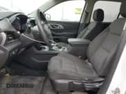 ✅ 2018 Chevrolet Traverse LS • VIN: 1GNEVFKW5JJ145405 • Lot: 71058774. Wystawiony na Copart z przebiegiem 129 885 mil. Bezpłatny archiwum sprzedaży aukcyjnych z USA i szczegółowy raport historii pojazdu na DreamBid. Zdjęcie 7.