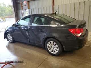 2011 Chevrolet Cruze LS z VIN 1G1PC5SH8B7297494, wystawiony jako Copart lot #82306225 z przebiegiem 17 482 mil mil oraz Szkoda całkowita • Salvage title. Historia ofert i sprzedaży dostępna na DreamBid. Obrazek 2.