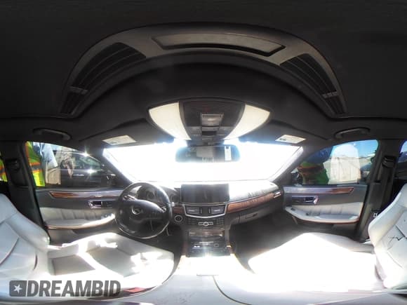 ✅ 2011 Mercedes-Benz E 350 Luxury • VIN: WDDHF5GB8BA504594 • Lot: 43169538. Wystawiony na IAAI z przebiegiem 171 925 mil. Bezpłatny archiwum sprzedaży aukcyjnych z USA i szczegółowy raport historii pojazdu na DreamBid. Zdjęcie 18.