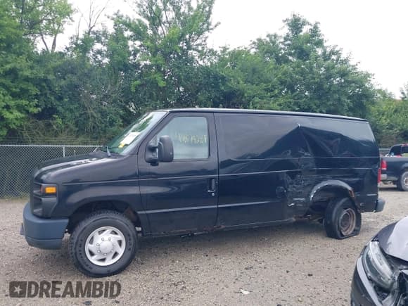 ✅ 2008 Ford Econoline Cargo Commercial • VIN: 1FTNE24L18DA31155 • Lot: 42874209. Wystawiony na IAAI z przebiegiem 182 056 mil. Bezpłatny archiwum sprzedaży aukcyjnych z USA i szczegółowy raport historii pojazdu na DreamBid. Zdjęcie 15.